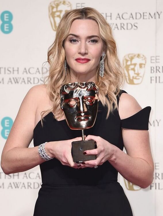 awards 8 - Kate Winslet Net Worth